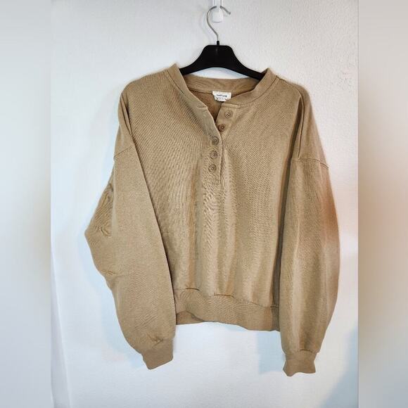 Oversized Half Botton-up Crewneck Boutique Brand "Reflex" Womans Size Medium - Picture 1 of 3